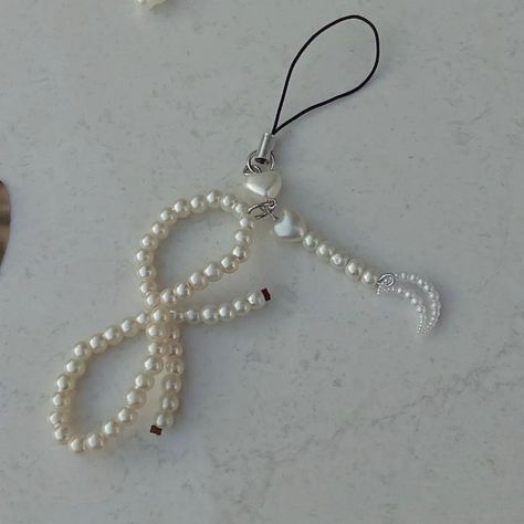 The most selling piece to the post💝 #smallbiz #trending #white #pearl #phone #phoneaccessories #cute #bow #girly #cutebow #pearlbow #handmade #charms #phonecharms Cute Bow, Handmade Charms, Cute Bows, White Pearl, Phone Accessories, Charms, On Instagram, White, Instagram