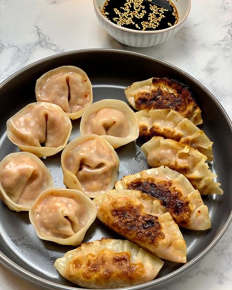 🥟✨ Craving something delicious? Let me introduce you to Mandu—Korean dumplings that are pure comfort food! ✨🥟 These tasty bites are filled with a delightful mix of ingredients, from savory meats and veggies to delightful kimchi. Whether steamed, boiled, or pan-fried, they’re always a crowd-pleaser! 😍🔥 Perfect as a snack or a meal, Mandu can be enjoyed on their own or paired with a spicy dipping sauce for that extra kick. Trust me, once you try them, you won’t be able to stop! What’s your f... Mandu Korean, Korean Dumplings, Spicy Dipping Sauce, Tasty Bites, Crowd Pleaser, Frying Pan, Kimchi, Dipping Sauce, Dumplings