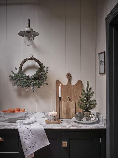 Company Christmas Tree, White Company Christmas, Lights Trees, Magazine Article, Christmas Decor Inspiration, Bedroom Furnishings, Serene Bedroom, White Company, Childrens Beds