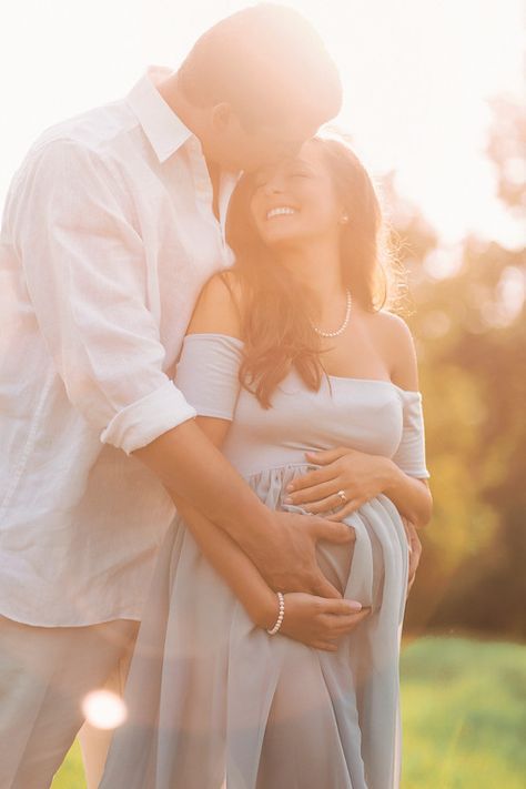 maternity photos, sew trendy accessories, romantic maternity pictures, elegant… Pregnant Photoshoot, Maternity Photography Poses Outdoors, Maternity Photography Poses Couple, Pregnancy Photos Couples, Pregnant Baby, Maternity Photography Poses Pregnancy Pics, Maternity Photography Outdoors, Couples Ideas, Couple Pregnancy Photoshoot