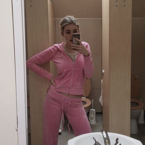 Track Suit Aesthetic, Juicy Couture Track Suit Aesthetic, Track Suit Outfit, Pink Velour Tracksuit, Suit Aesthetic, Juicy Couture Track Suit, Juicy Couture Clothes, Juicy Tracksuit, Fit Checks