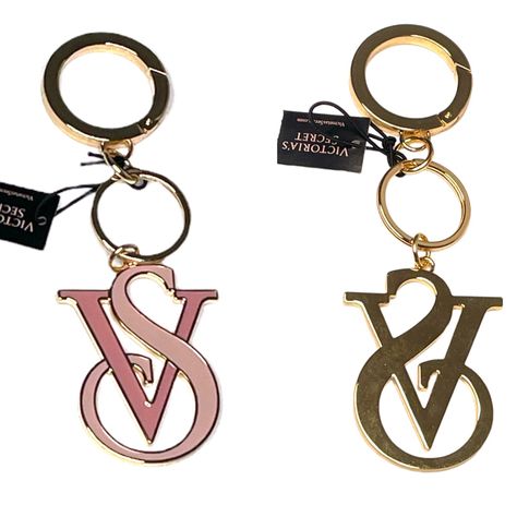 Victoria’s Secret Logo Key Fob Keychain Pink, Gold New Without Tags, Never Used Measures Approx 5 7/8 Inches Long 1 7/8 Across The Widest Section Purse Charm Style Number 11208315 Pink Key Chains, Victoria Secret Accessories, Things I Wanna Buy, Burlington Finds, Victoria Secret Keychain, Car Keychain Ideas, Secret Wallet, Dream Wishlist, Keychain Pink