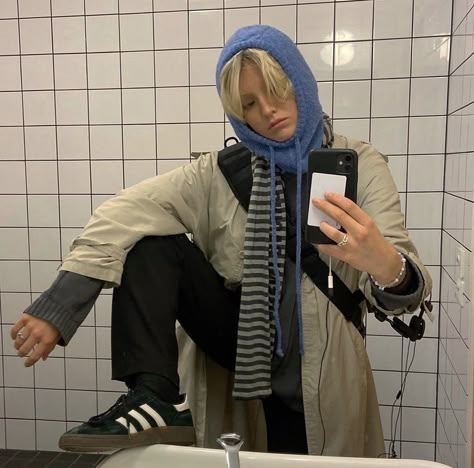 Pose Ideas Winter, Olivia Halle, Style Inspo Winter, Trenchcoat Outfit, Adidas Samba Outfit, Samba Outfit, Shoes 2023, Cooler Look, Mode Inspo