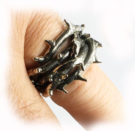 Hey, I found this really awesome Etsy listing at https://www.etsy.com/listing/622404583/crown-of-thorns-silver-ring-v3 Eric Aesthetic, Crown Of Thorns Ring, Enchanted Items, Thorns Ring, Thorn Ring, The Crown Of Thorns, Punk Clothes, Spike Ring, Silver Skull Ring