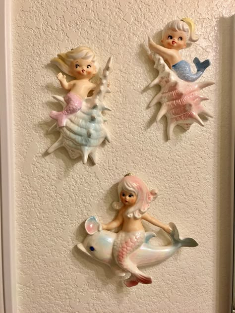 Julie's Vintage Mermaid Collection Vintage Home Decor Ideas, Liquid Smooth, Home Decor Industrial, Muebles Shabby Chic, Shabby Chic Shelves, Shabby Chic Living, Shabby Chic Living Room, Casa Vintage, Vintage Mermaid