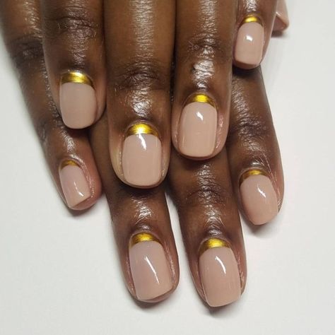 Minimalist Gold Nail Art, Short Manicured Nails, Beauty Nails Design, Gold Nail, Her Nails, Nails Black, Minimalist Nails, Manicure Y Pedicure, Beauty Nail