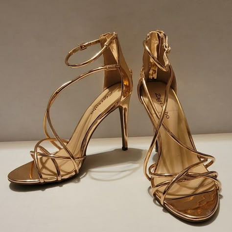 Zigi Soho Blaker Gold Strappy Heels Size 8 Gold Heels With Green Dress, Green Dress Gold Shoes, Gold Heels Aesthetic, Gold Prom Heels, The Voice Outfits, Gold Heels Wedding, Rehersal Dinner Dress, Gold Heels Prom, Fairy Heels