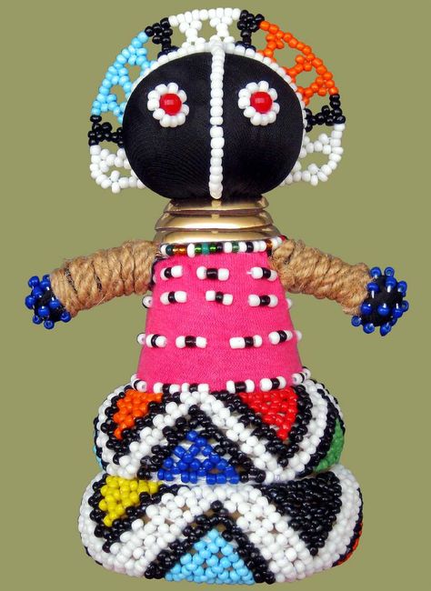 ♥♥♥ African Christmas Decorations, Christmas Decorations Traditional, African Beadwork, African Doll, African Carving, African Christmas, South African Flag, Felt Yarn, Traditional African Clothing