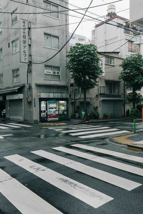 Building Street View, City Architecture Photography, Aesthetic Wallpaper City, Background Reference Photo, City Landscape Photography, Urban City Street, Urban Reference, Streets Aesthetic, Backgrounds Reference