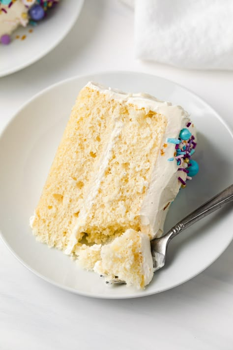 A moist Vanilla Cake that is truly epic. It's the absolute best recipe I've ever had. Moist Vanilla Cake Recipe, Fluffy Vanilla Cake Recipe, Vanilla Layer Cake Recipe, Perfect Vanilla Cake Recipe, Vanilla Cake From Scratch, Vanilla Layer Cake, Best Vanilla Cake, Perfect Vanilla Cake, Fluffy Vanilla Cake