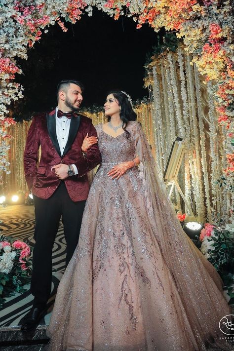 Lehenga Designs Couple, Best Engagement Dress For Couple, Gowns Dresses Engagement, Gowns Dresses For Engagement, Bride Groom Engagement Outfit, Engagement Indian Outfit Couple, Wedding Dresses For Couple, Reception Look For Couple, Engagement Outfits For Bride And Groom