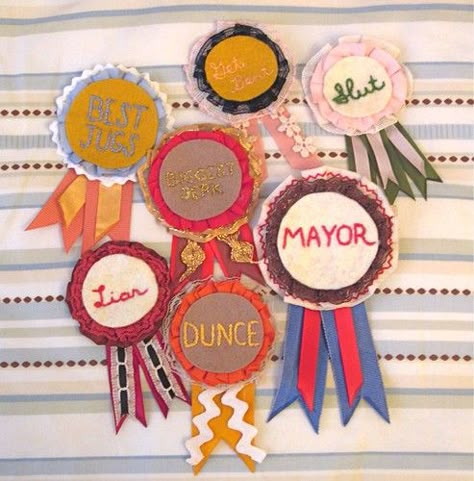 Prize Ribbon, Award Ribbons, Ribbon Rosettes, Craft Club, Craft Night, Diy Ribbon, Ribbon Crafts, Crafty Craft, Craft Time