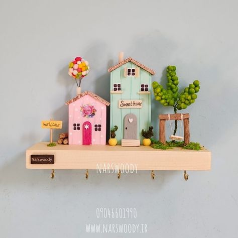 Key Holder Ideas Creative Handmade, Creative Key Holder, Keyholders Diy, Key Holder Ideas Creative, Diy Keyholder, Key Holders For Wall, Wooden Wall Decor Ideas, Diy Key Holder, Handmade Key Holder