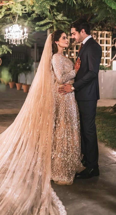 Fashion For Beginners, Asian Wedding Dress Pakistani, Minal Khan, Walima Dress, Bridal Photography Poses, Wedding Lehenga Designs, Asian Wedding Dress, Bride Photography Poses, Latest Bridal Dresses