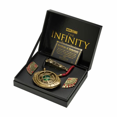 Cloak Of Levitation, Eye Of Agamotto, Doctor Stranger Movie, Marvel Jewelry, Time Stone, Marvel Room, Marvel Gifts, Doctor Strange Marvel, Marvel Merchandise