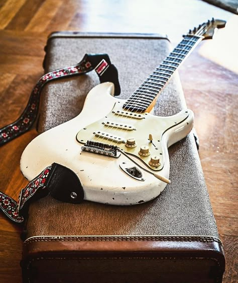 Leo Fender, Fender Strat, Guitar Rig, Stratocaster Guitar, Guitar Obsession, Guitar Photography, Cool Electric Guitars, Guitar Gear, Beautiful Guitars