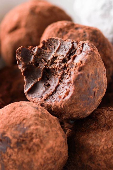 Easy to make fudgy Chocolate Truffles made with 4 ingredients. All you need is chocolate chips, condensed milk, vanilla and cocoa powder! Rum Truffles, Sweet Truffles, Chocolate Truffles Recipe, Mushroom Chocolate, Real Mushrooms, Boozy Chocolate, Homemade Dark Chocolate, Easy Truffles, Truffles Recipe