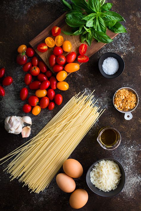 Easy Spaghetti Dinner, Spaghetti With Tomatoes, Toasted Bread Crumbs, Ingredients Photography, Spaghetti Ingredients, Spaghetti Dinner, Easy Spaghetti, Olive Oil Garlic, Toasted Bread