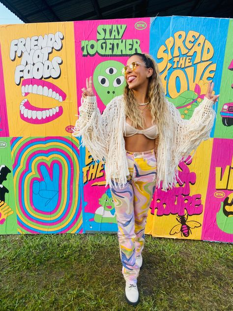 Coachella Brand Activation, Concert Activation, Coachella Aesthetic, Looks Festival, Lollapalooza Outfit, Coachella 2024, Look Festival, Look Rock, Coachella Festival