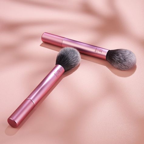 Make Up Product Photography Ideas, Makeup Brush Product Photography, Makeup Brush Photography, Makeup Brushes Photography, Makeup Product Photography, Makeup Campaign, Cherry Punch, Makeup Tumblr, Photoshoot Video