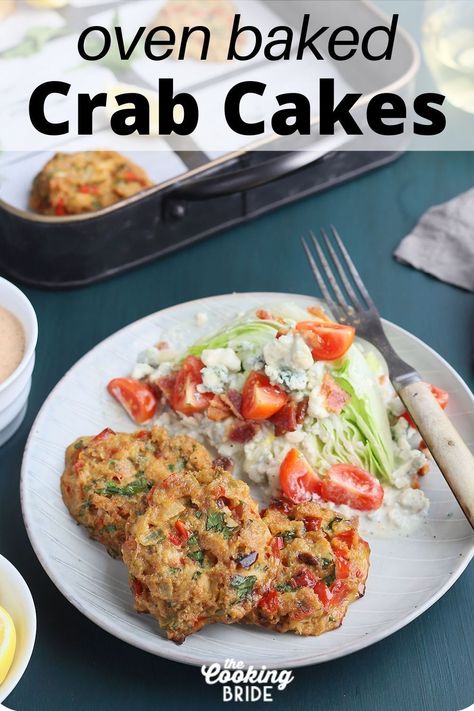 Love crab cakes, but don’t love the mess of frying? Give these oven baked crab cakes a try! Authentic flavor without the mess. Crab Cakes Baked In Oven, Oven Crab Cakes, Crab Cakes In Oven, Oven Baked Crab Cakes, Fried Crab Cakes, Baked Crab Cakes, Baked Crab, Cake Oven, Crab Cake Recipe