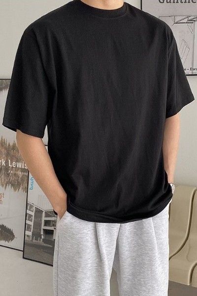 Basic Man Outfit, Black T Shirt Outfit Men, Black Tshirt Outfit Men, Baggy Shirt, Shirt Outfit Men, Basic Essentials, Guy Fits, Baggy Clothes, Mens Casual Dress Outfits