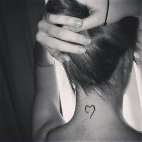 Open Heart Tattoo, Nape Tattoo, Tattoo Son, Back Of Neck Tattoo, Elephant Tattoos, Feather Tattoos, Sleeve Tattoos For Women, Little Tattoos, Trendy Tattoos