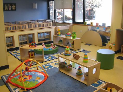 view panels into infant nap area | Bright Horizons Brookline, MA Infant Room Daycare Layout, Infant Daycare Room Ideas, Daycare Infant Room Ideas, Daycare Floor Plans, Daycare Center Ideas, Creche Ideas, Daycare Layout, Infant Room Ideas, Daycare Room Design