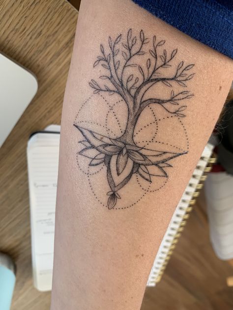 Lotus Tree Of Life Tattoo, Mandala Tree Of Life Tattoo For Women, Family Tree Tattoos For Women, Tree Of Life Tattoo For Women, Tree Of Life Tattoo Feminine, Half Mandala Tattoo, Tricep Tattoos, Half Mandala, Dragon Tattoo Ideas