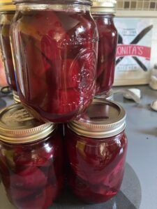 Jiggs Dinner, Pickled Beets Recipe, Beets Recipe, Kale Juice, Fresh Beets, Pressure Canner, Pickled Beets, Beet Recipes, Beet Juice