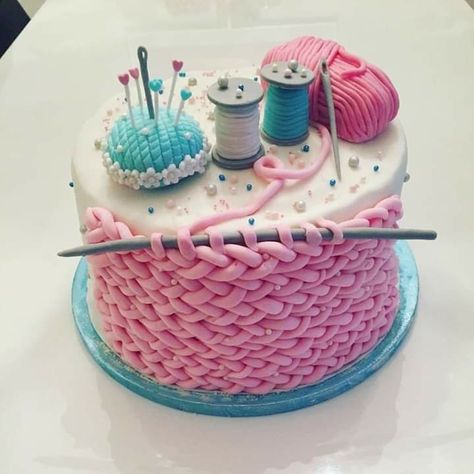 Knitting Cake, Sewing Cake, Crochet Cake, Dessert Original, 80 Birthday Cake, Creative Cake Decorating, Crazy Cakes, Special Cake, Cake Designs Birthday