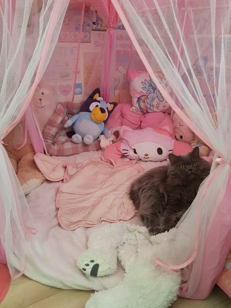 Kitten Regressor, Age Reggresion Room, Kawaii Bed, Pet Play Area, Little Spaces, Pet Spaces, Princess Room, Space Room, Puppy Play