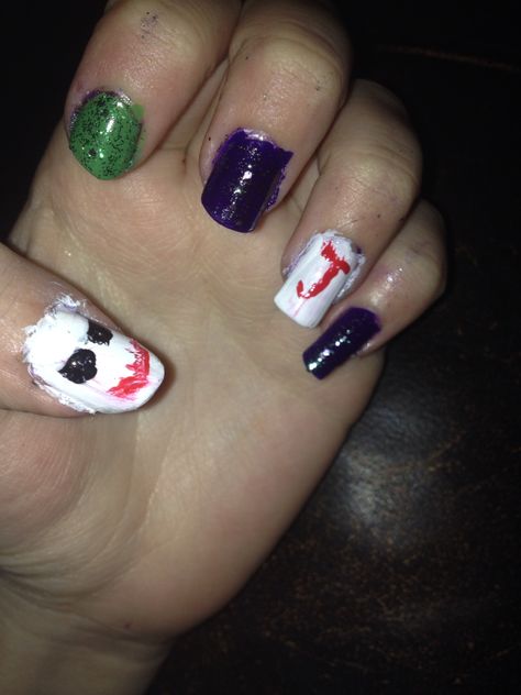 Joker Themed Nails, Joker Inspired Nails, The Joker Nails, Joker Nails Designs, Joker Nails, Halloween Nails Easy, Halloween Nails, Diy Nails, Design Inspo