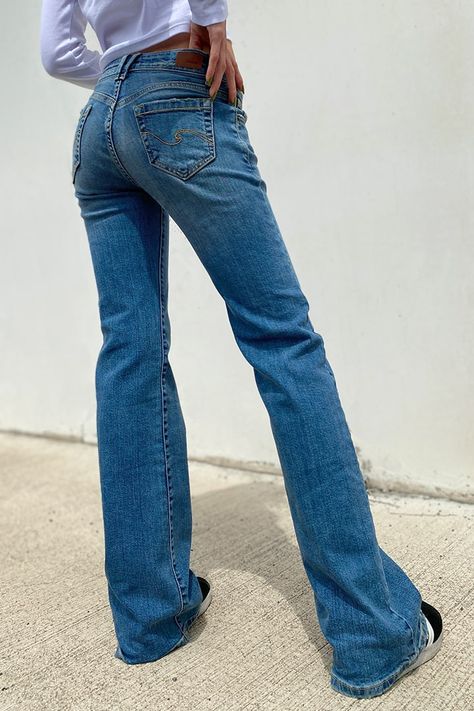 Low waist jeans outfit