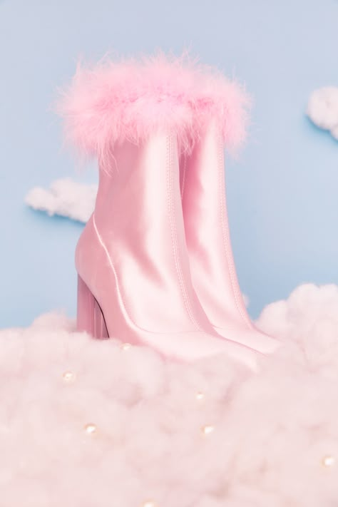 Cotton candy cloud photography Romeo I Julia, Candy Photoshoot, Shoes Editorial, Candy Clouds, Cloud Shoes, Cotton Candy Clouds, Candies Shoes, Clouds Photography, Beauty Products Photography