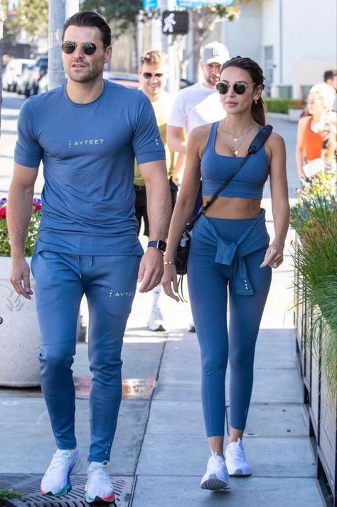 Gym Couple Outfit Matching, Couple Gym Outfits, Gym Shark Matching Set, Converse Gym Outfit, Couple Outfit Matching, Gym Couple, Backless Blouse Designs, Gymwear Outfits, Michelle Keegan