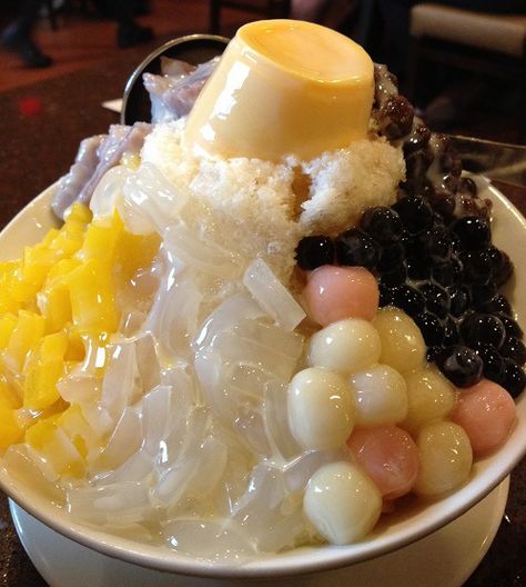 Seattle Shaved Ice at Din Tai Fung Asian Shaved Ice, Taiwanese Shaved Ice, Shaved Ice Dessert, Travel Thursday, Lychee Jelly, Ice Dessert, Din Tai Fung, Japanese Desserts, Seattle Food