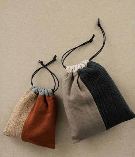 Diy Sy, String Bag, Fabric Christmas Ornaments, Linen Bag, Drawstring Pouch, Celine Bag, Fabric Bags, Fabric Bag, Sewing Bag