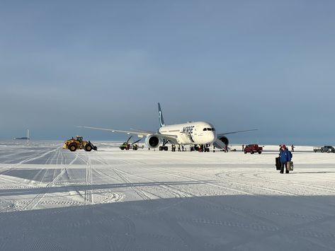 Norse Atlantic has achieved a historic first with the landing of a chartered Boeing 787-9 Dreamliner at Troll Research Station, Antarctica. Nov 16 2023 “Everglades” “FNC”?? Boeing 787 9 Dreamliner, Research Station, 787 Dreamliner, Small Plane, Boeing 787 Dreamliner, Boeing 787, Airlines, Old And New