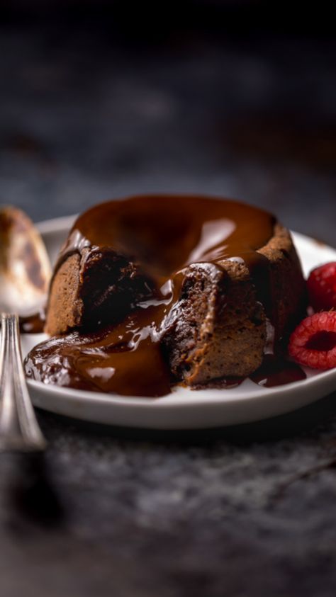 Chocolate Volcano Cake, Chocolate Volcano, Volcano Cake, Chocolate Lava Cake Recipe, Baker By Nature, Lava Cake Recipes, Molten Lava Cakes, Molten Chocolate, Chocolate Lava