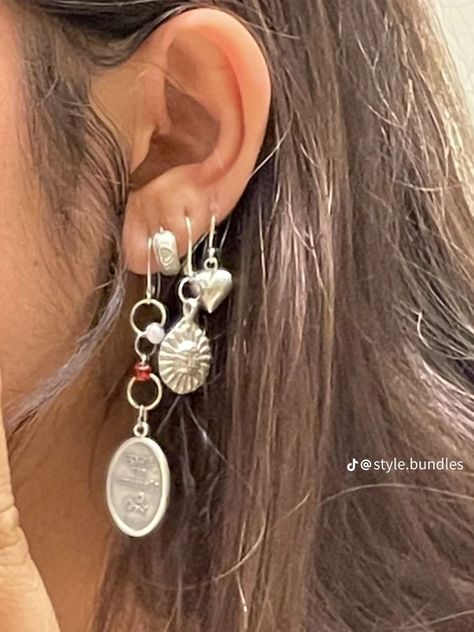 Earring Stack, Piercings Jewelry, Dope Jewelry, Funky Jewelry, Stacked Jewelry, Jewelry Lookbook, Dream Jewelry, Pretty Jewellery, Jewelry Inspo