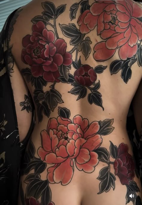 Hand Tattoo Designs, Floral Back Tattoos, Mujeres Tattoo, Backpiece Tattoo, Tattoo Sleeves, Pieces Tattoo, The Maid, Peonies Tattoo, Stomach Tattoos