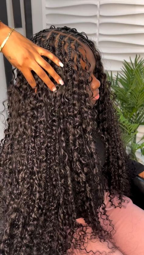 Boho Braids With Extra Curls, Long Curly Braids For Black Women, Goddess Braids Hairstyles, Quick Natural Hair Styles, Box Braids Hairstyles For Black Women, Cute Braided Hairstyles, Braided Hairstyles For Teens, Braids Hairstyles Pictures, Quick Braided Hairstyles