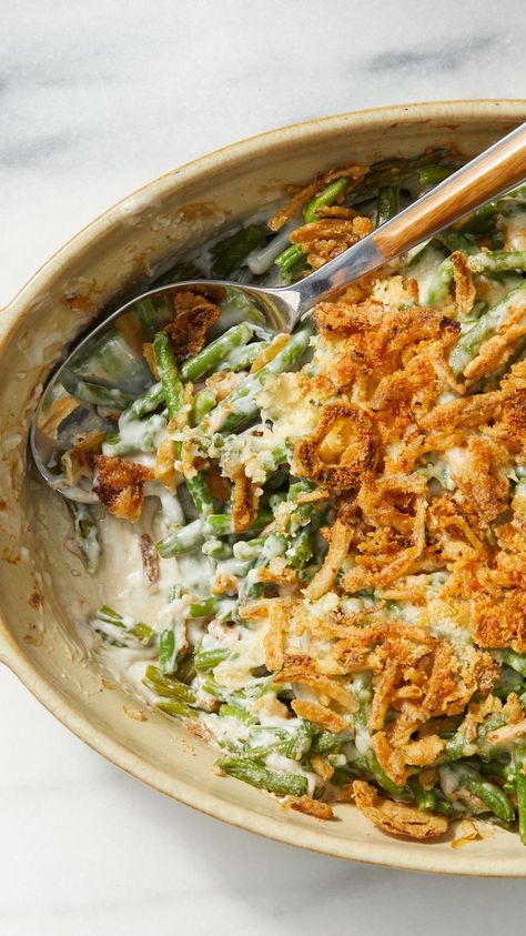 Classic Green Bean Casserole Crockpot Green Bean Casserole, Cheesy Green Beans, Crockpot Green Beans, Green Bean Casserole Crock Pot, Creamy Green Beans, Best Green Bean Casserole, Christmas Casserole, Slow Cooker Green Beans, Homemade Green Bean Casserole