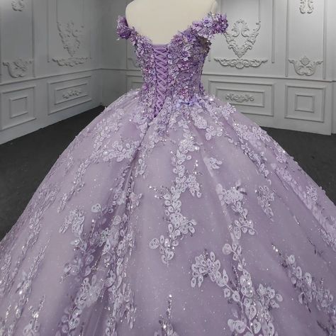 Quince Purple, Quince Outfits, Princess Quinceanera Dresses, Quinceanera Dresses Red, Champagne Quinceanera Dresses, Quinceanera Themes Dresses, White Quinceanera Dresses, Purple Quinceanera Dresses, Black Quinceanera Dresses