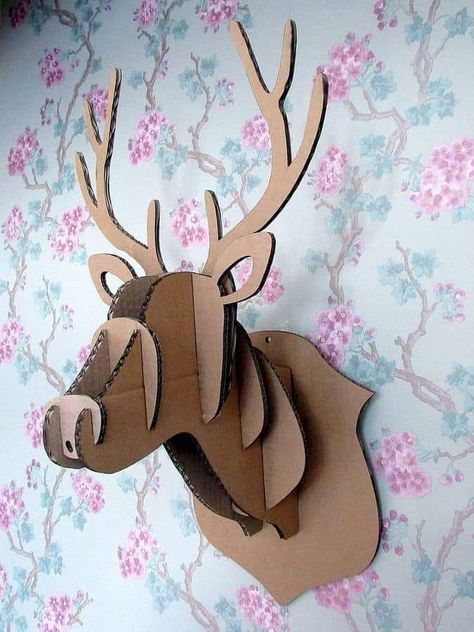 Cardboard Deer Heads, Paper Mache Art Sculpture, Book Backdrop, Cardboard Art Sculpture, Cardboard Animals, Diy Newspaper, Paper Mache Animals, Animal Cutouts, Arts And Crafts For Teens