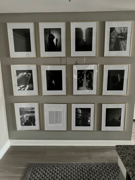 Gold frames with black and white photow Gold Gallery Wall, Gold Gallery, Renovation Inspiration, Gold Frames, Gold Picture Frames, Black And White Portraits, Photography Wall Art, Black And White Photography, Photo Frames