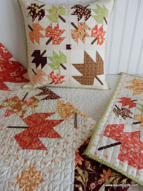 Maple Leaf Pillow | A Quilting Life - a quilt blog Fall Quilted Pillow Patterns, Quilted Pillow Patterns, Patchwork Pillows, Leaves Quilt, Pillow Sewing, Quilted Pillows, A Quilting Life, Sky Quilt, Cushion Ideas