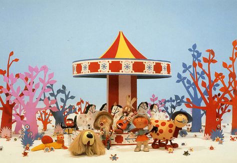 Ahh The Magic Roundabout. I could've sat curled up on the sofa all day watching that. 5 mins was never enough! Magic Roundabout, Time For Bed, 1980s Childhood, 1970s Childhood, Childrens Tv, Childhood Memories 70s, Kids Tv Shows, Childhood Days, Old Tv Shows