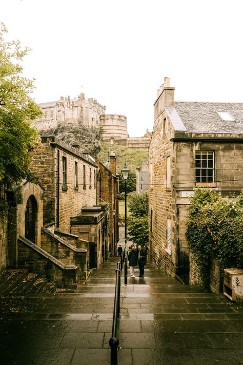 Edinburgh Castle, The Vennel Viewpoint Grey November, Edinburgh Travel, Edinburgh Castle, Culture Travel, Edinburgh, Travel Photos, Amsterdam, Scotland, Places To Visit